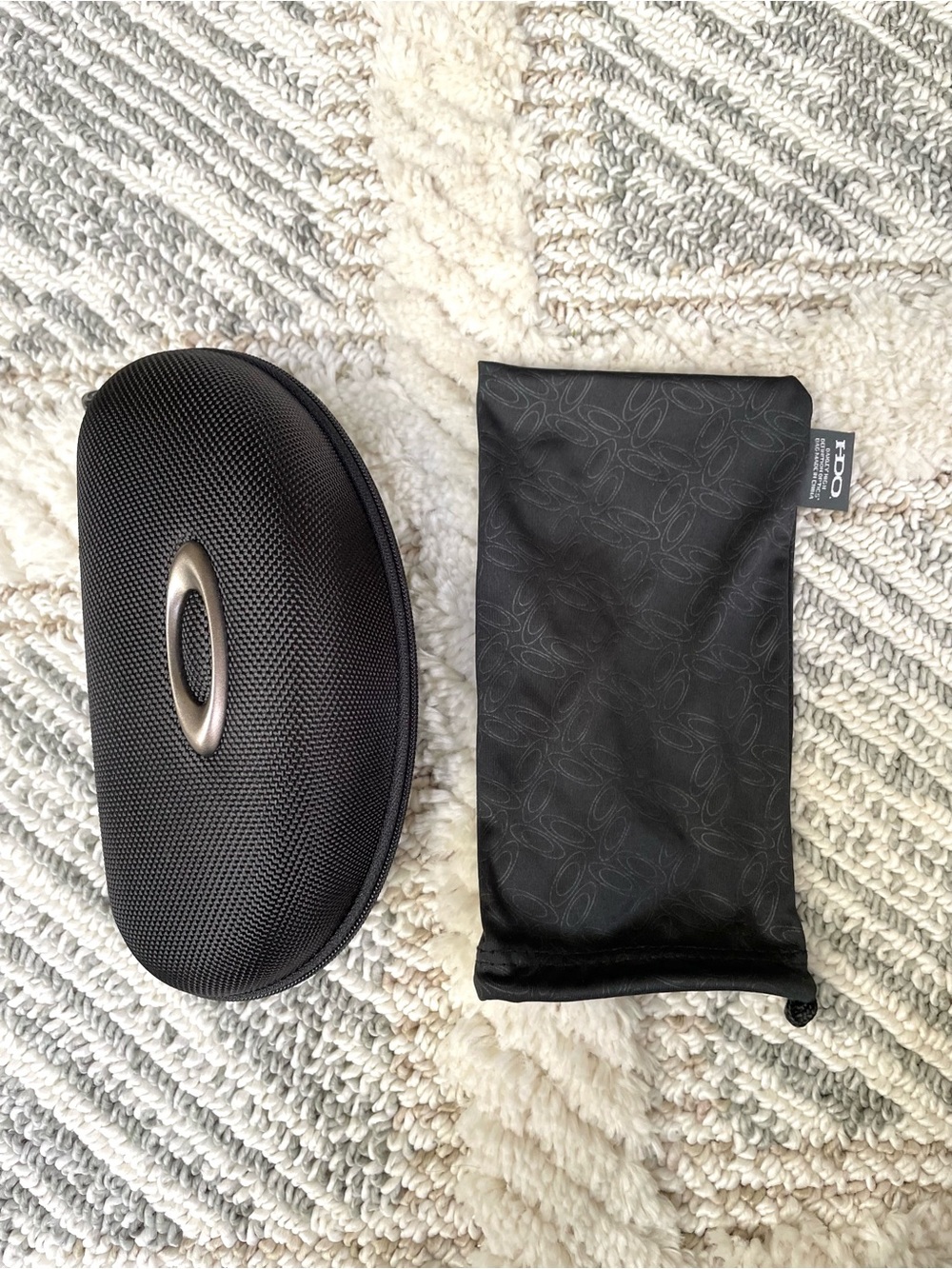 Oakley - Black Textured Hard Case with Black Soft Pouch